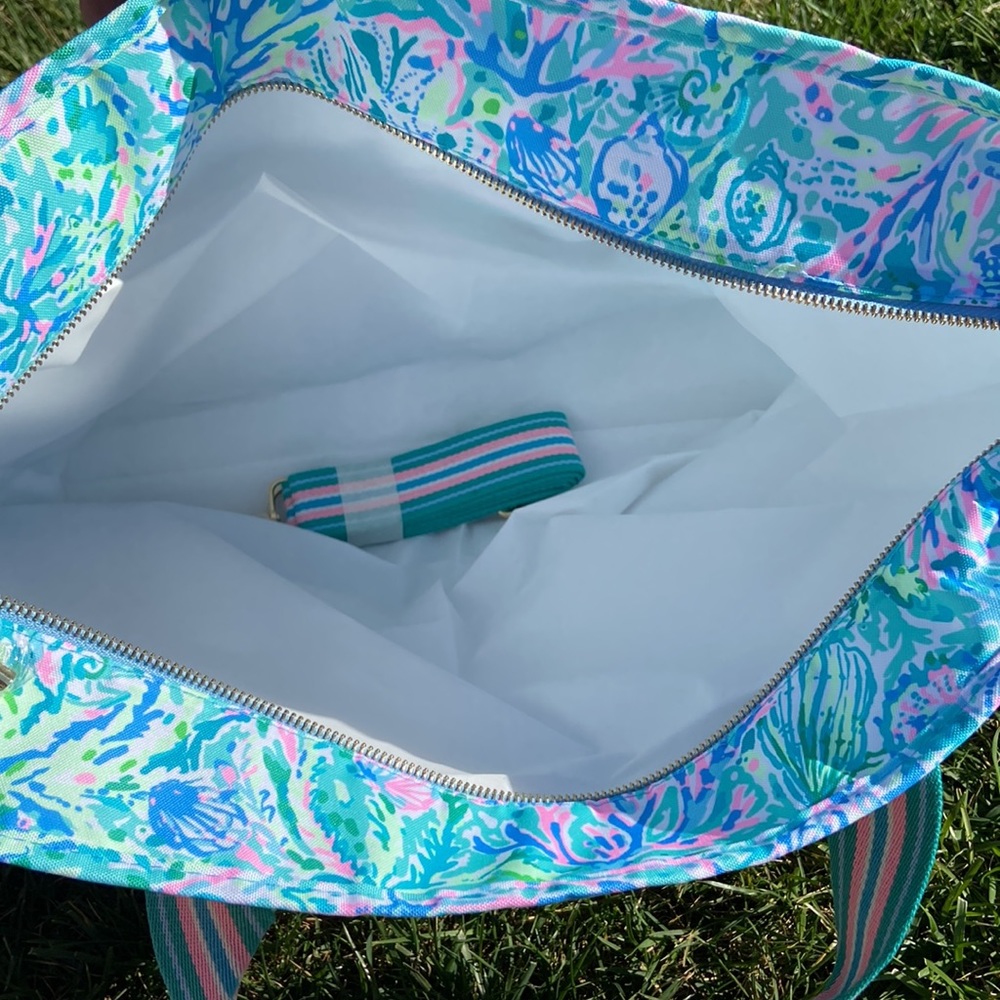 NWT Lilly Pulitzer Picnic Cooler Tote - Picture 8 of 11